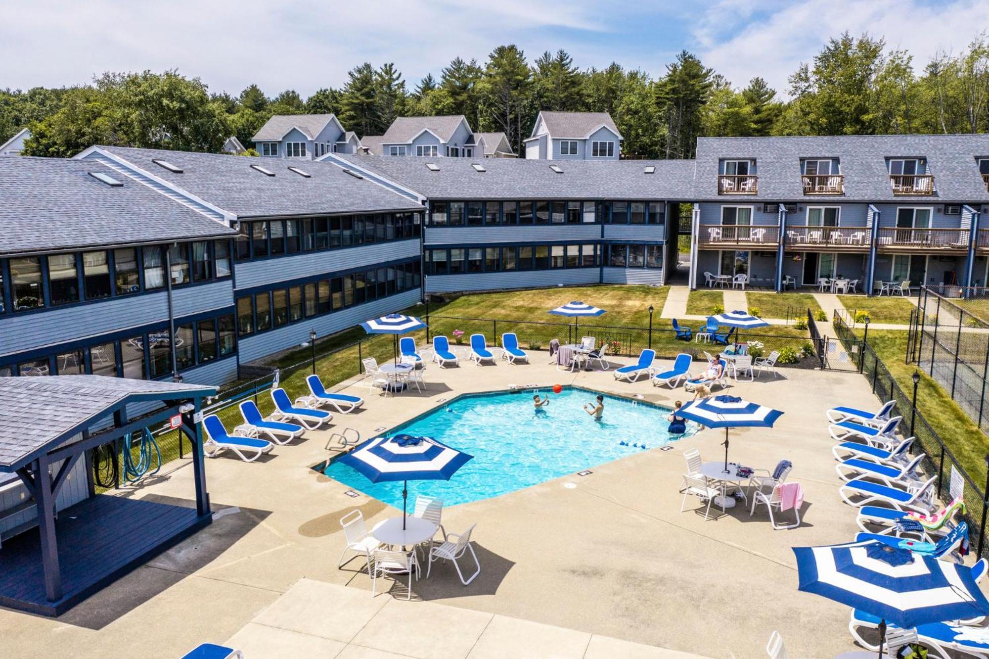 Nautical Mile Resort Wells Ngoại thất bức ảnh